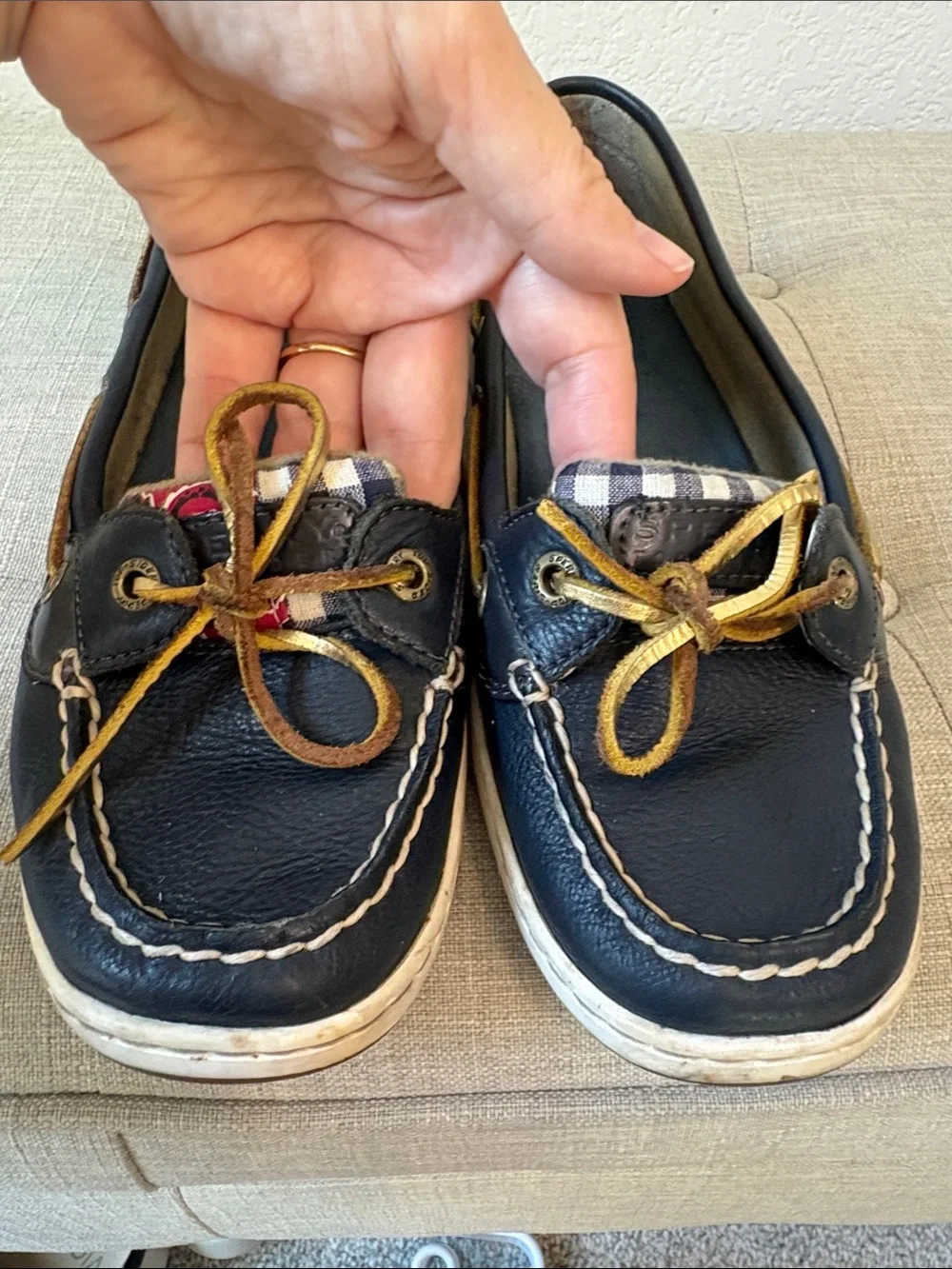 Sperry Navy Leather Boat Shoes with Red Plaid & Bandana quilt Accents 8.5